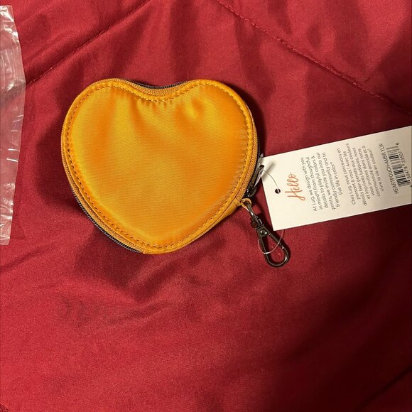 Lug Heart Pouch LE- NWT - Picture 2 of 3